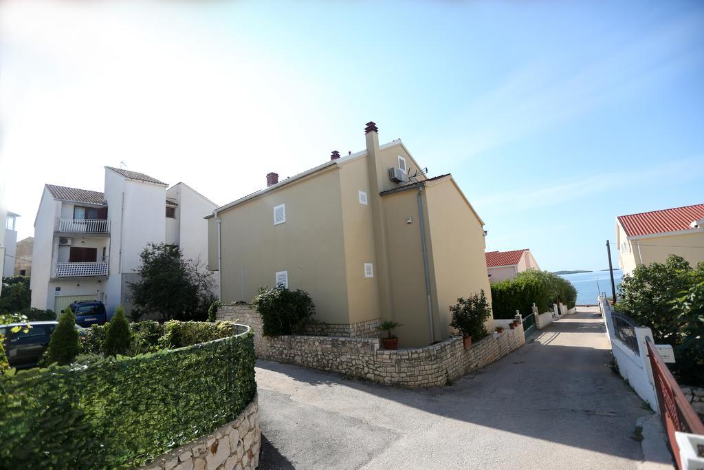 Apartmani Gloria Brodarica  Exterior foto