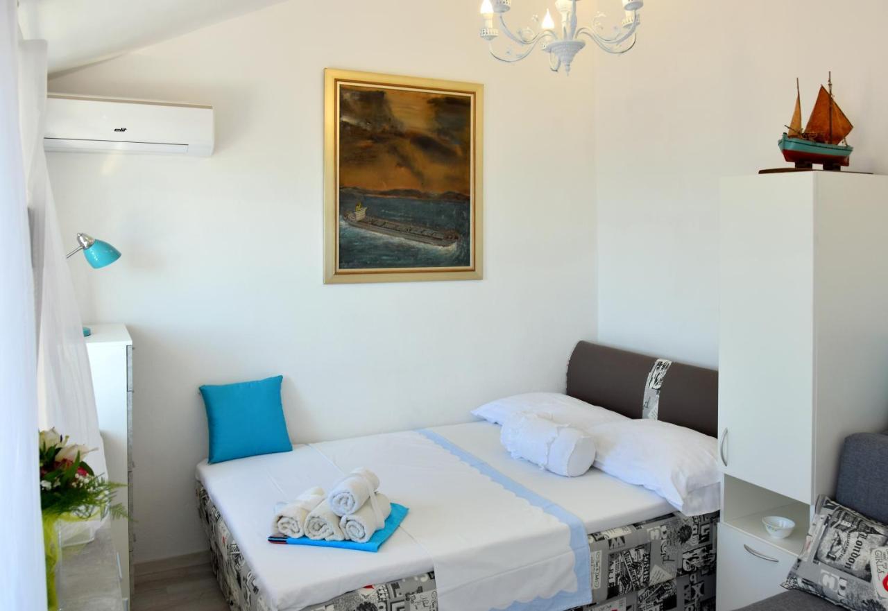 Apartmani Gloria Brodarica  Exterior foto